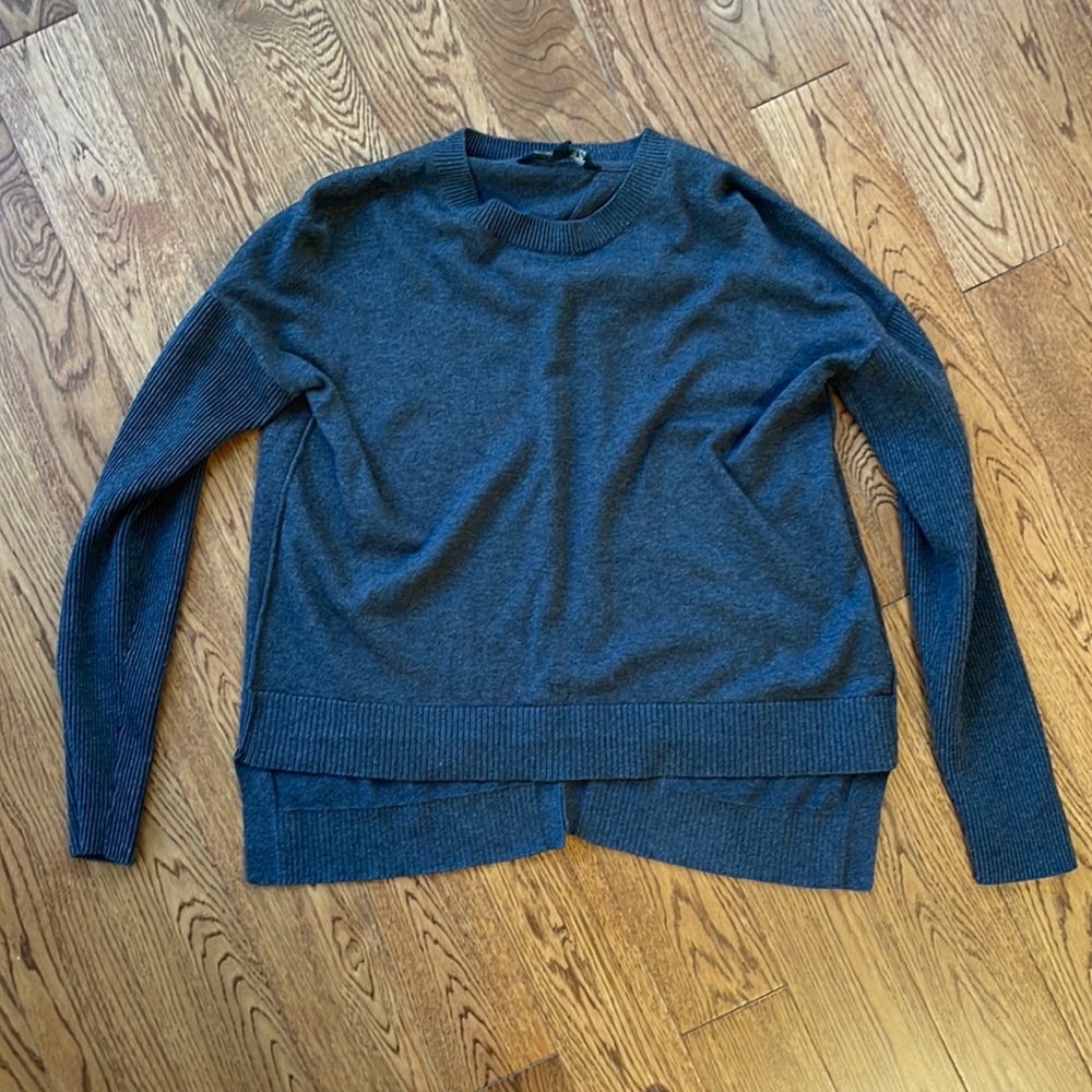 athleta open back crew neck gray sweater xs